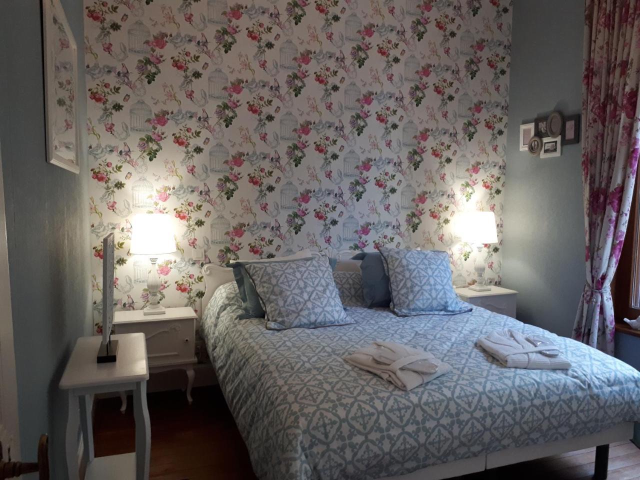 Le Manoir De La Mantille Caudry Buitenkant foto